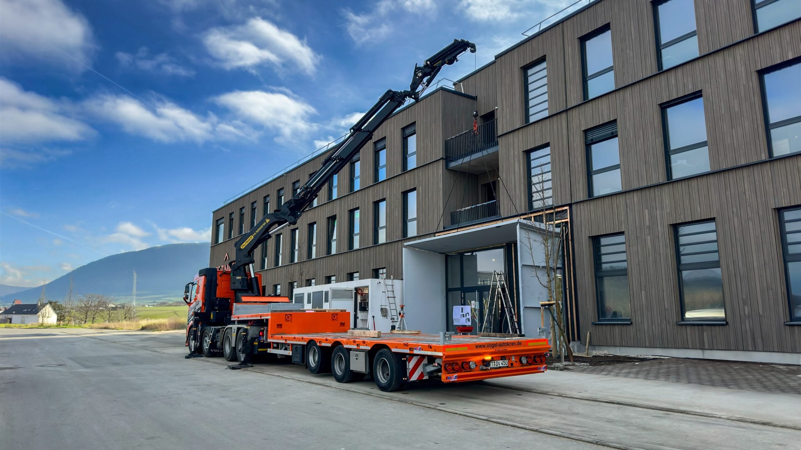 FE0C1247-B2F6-4A31-AA45-1D4DEB7C073E